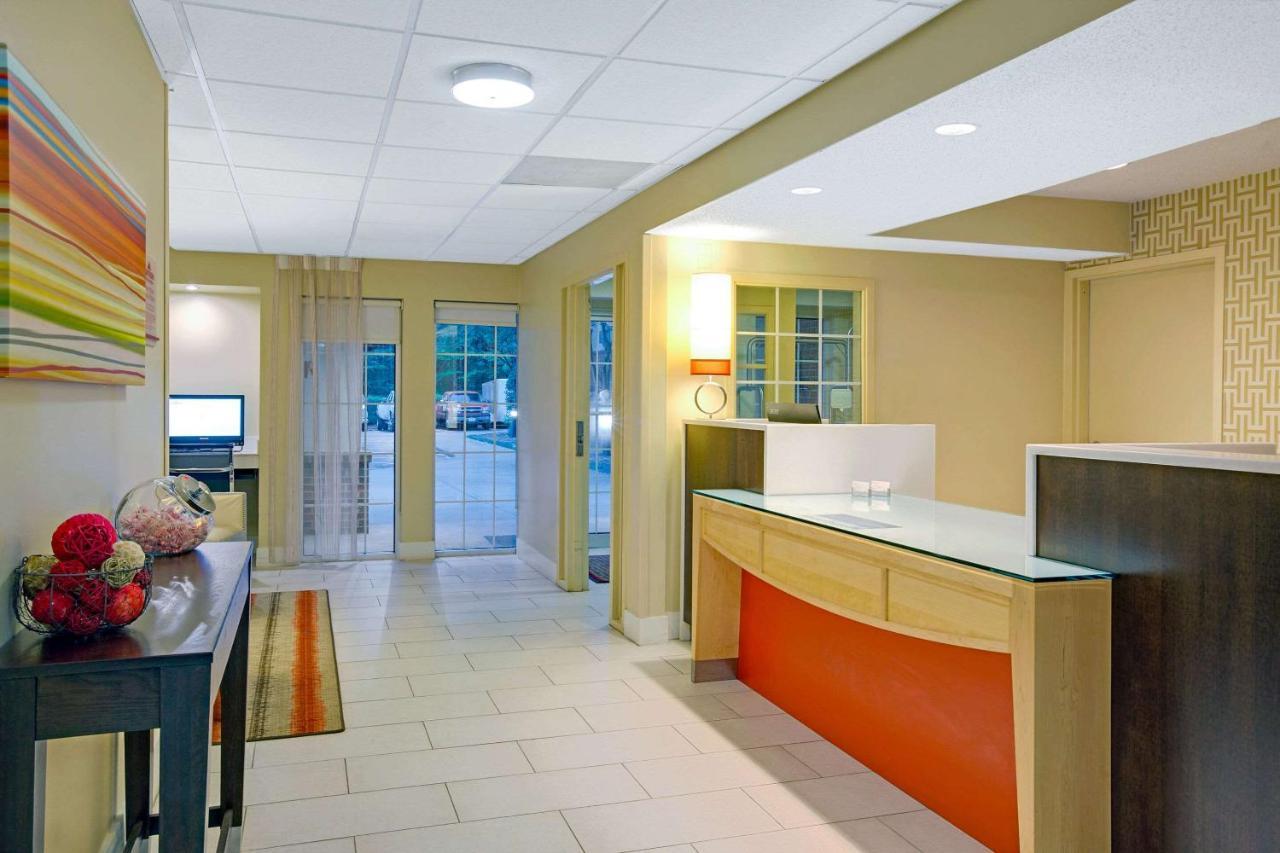 Mainstay - Executive Park Charlotte