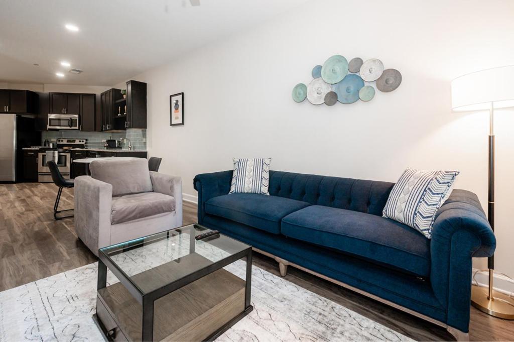 Beautiful 1br W Balcony Gym Patio Areas Charlotte