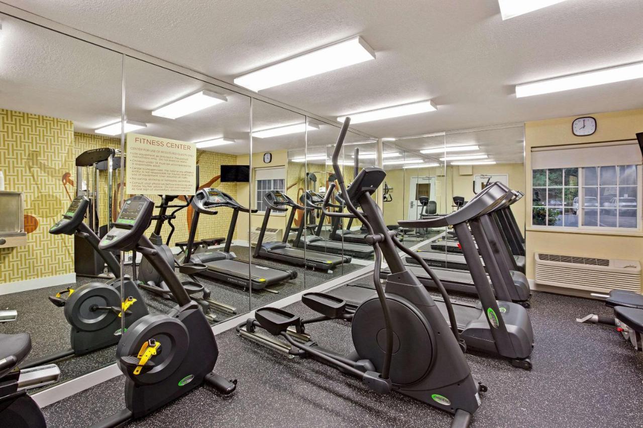 Mainstay - Executive Park Hotel