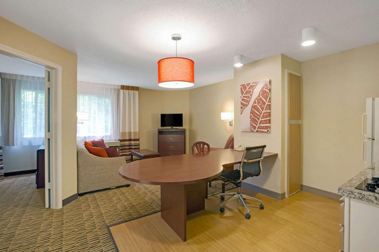 Hotel Mainstay - Executive Park Charlotte