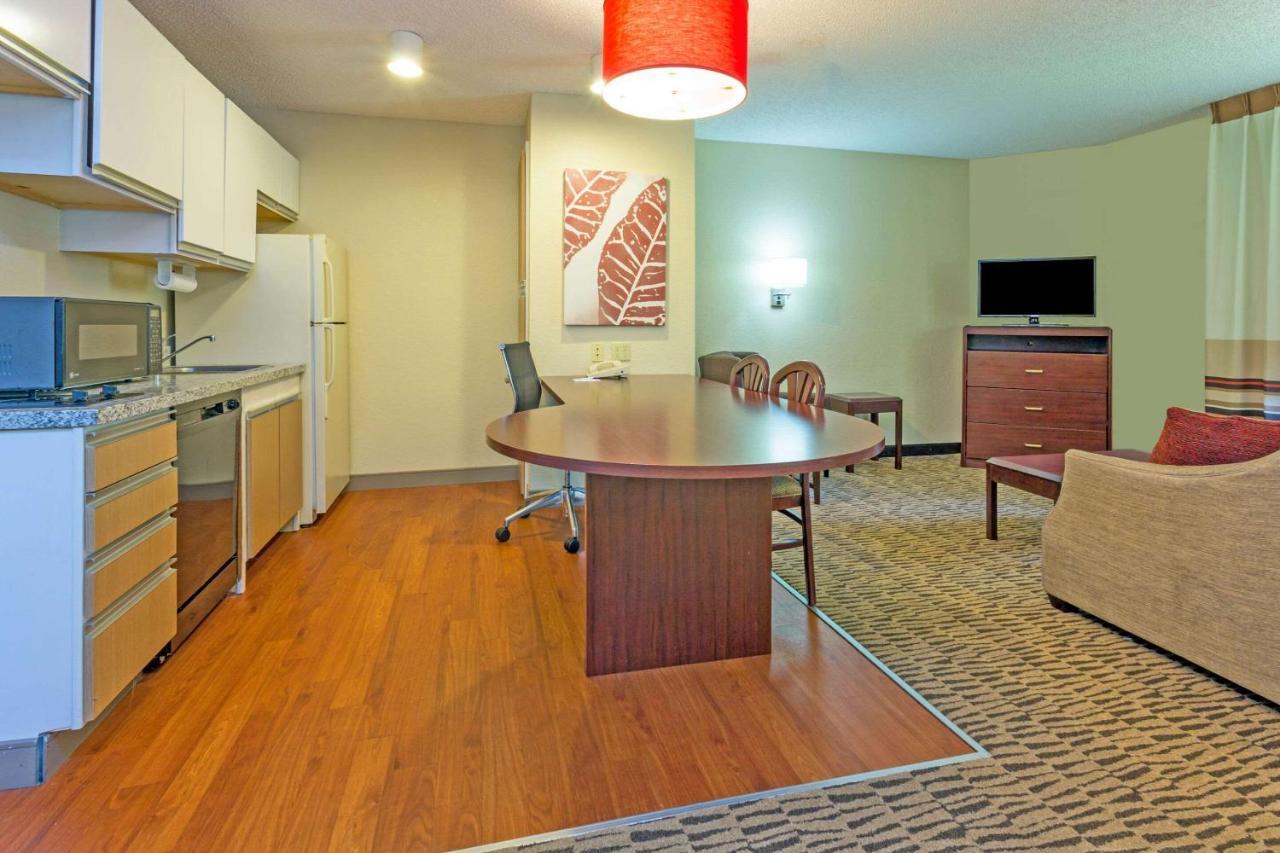 Mainstay - Executive Park Charlotte