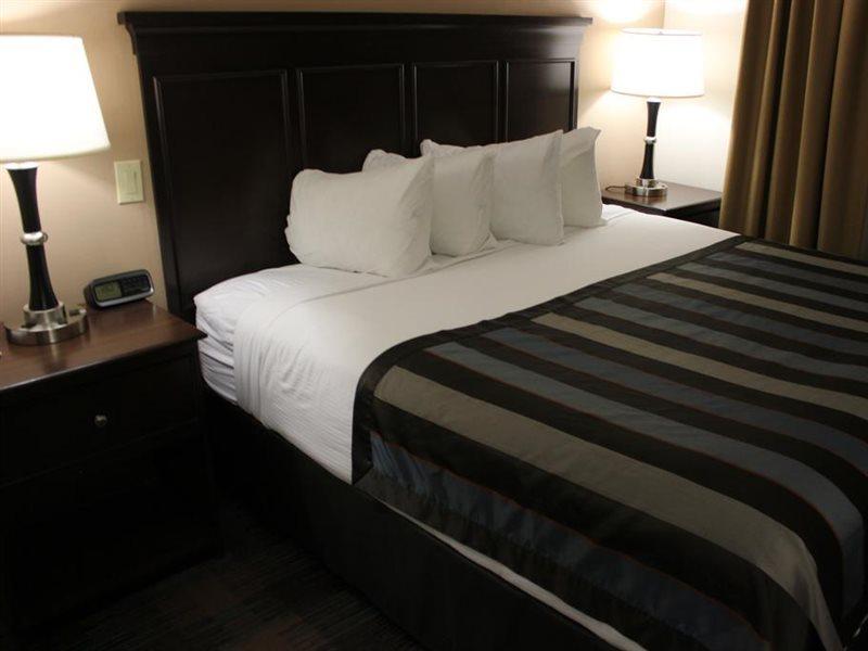 Spark By Hilton Tyvola I-77 3* Charlotte