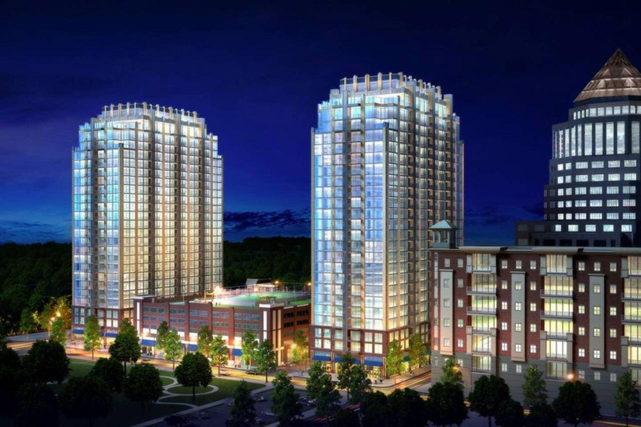 Frontdesk Uptown Apts With Views * Charlotte
