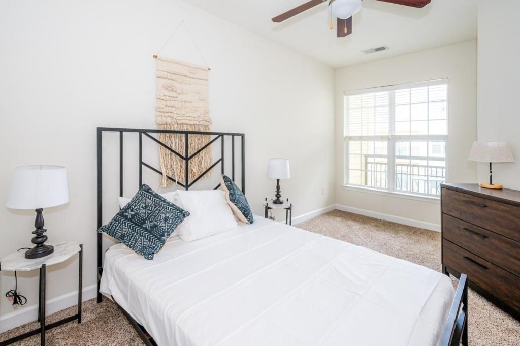 Apartment Viagem Airy 1br With Balcony Gym And Parking Charlotte