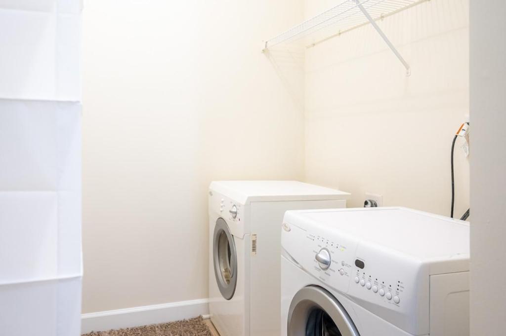 Viagem Airy 1br With Balcony Gym And Parking