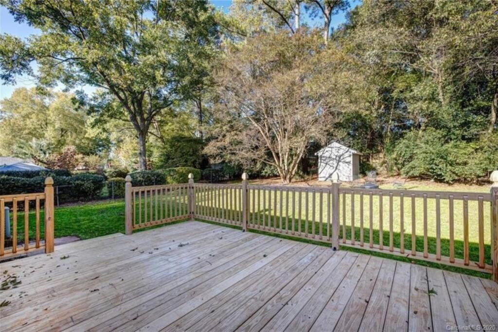 Modern House W/ Easy Access To Upt & Se Holiday home Charlotte