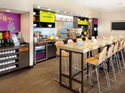 Hotel Home2 By Hilton Airport