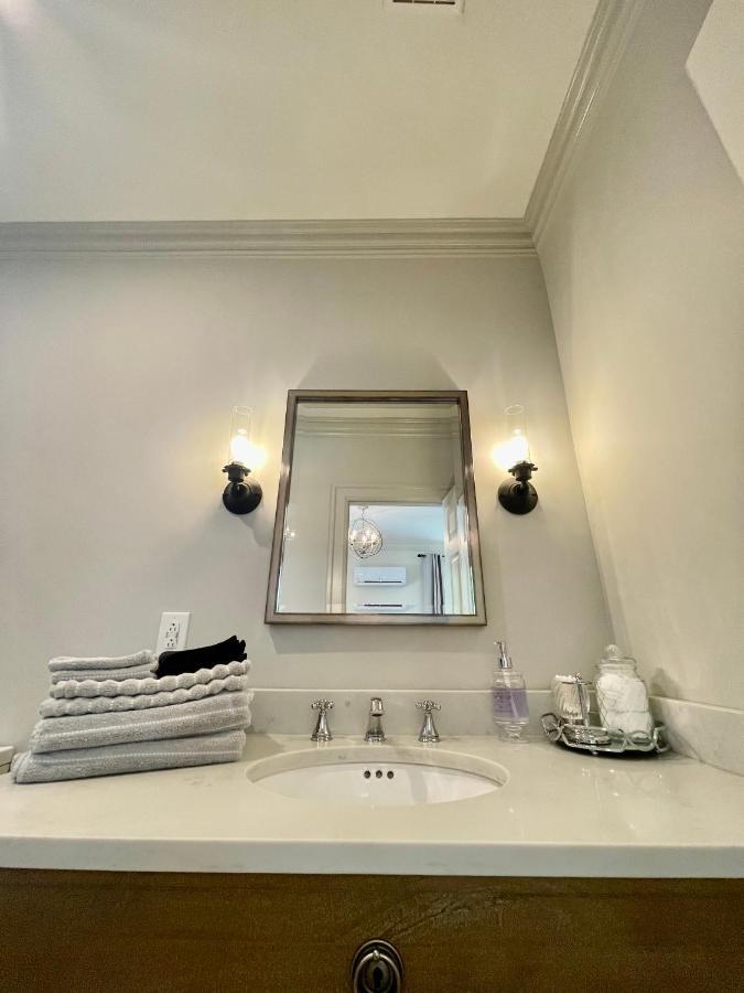 5 Stars In Eastover Guest house Charlotte