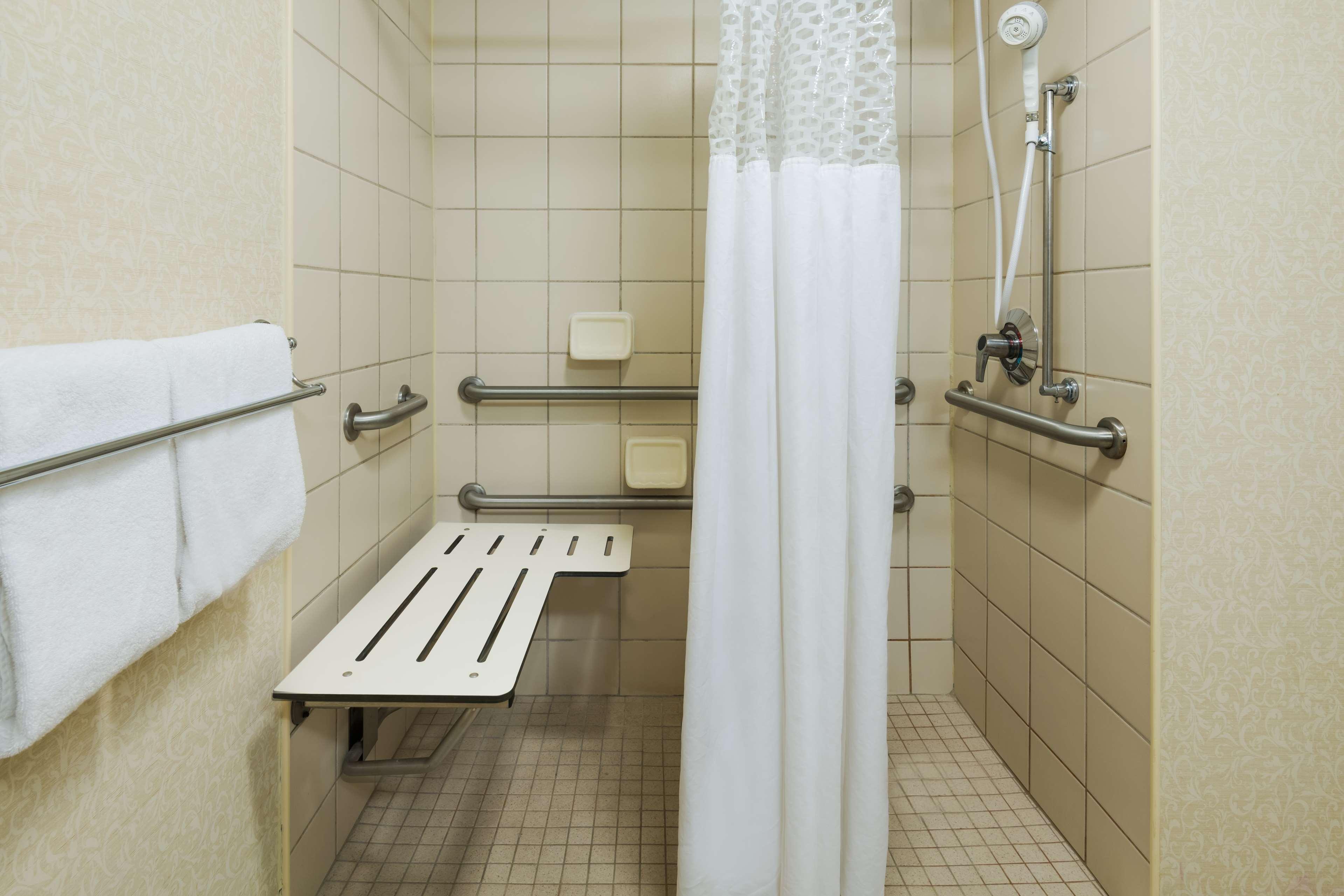 Hampton Place Hotel 3*