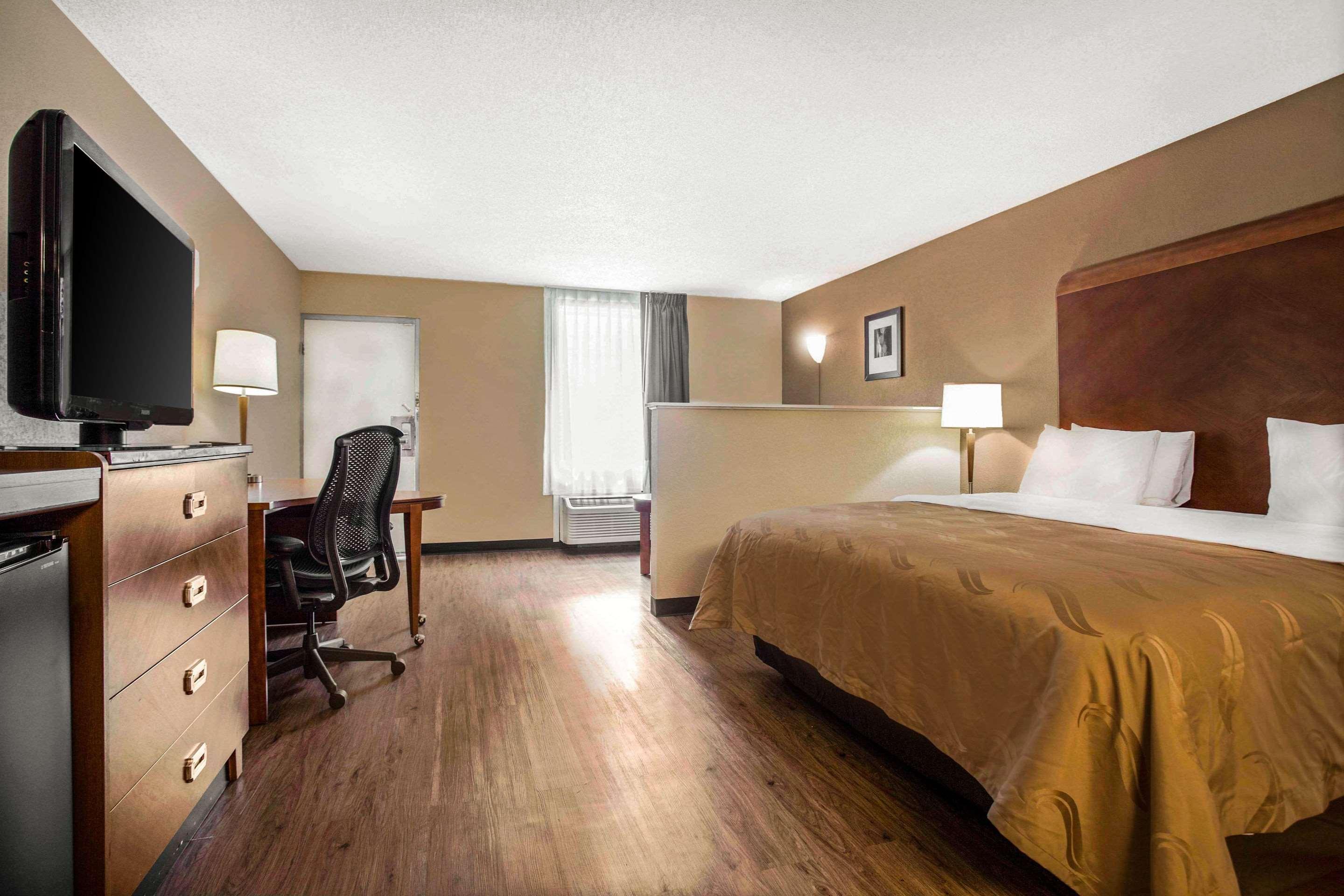 Hotel Quality & Area Charlotte