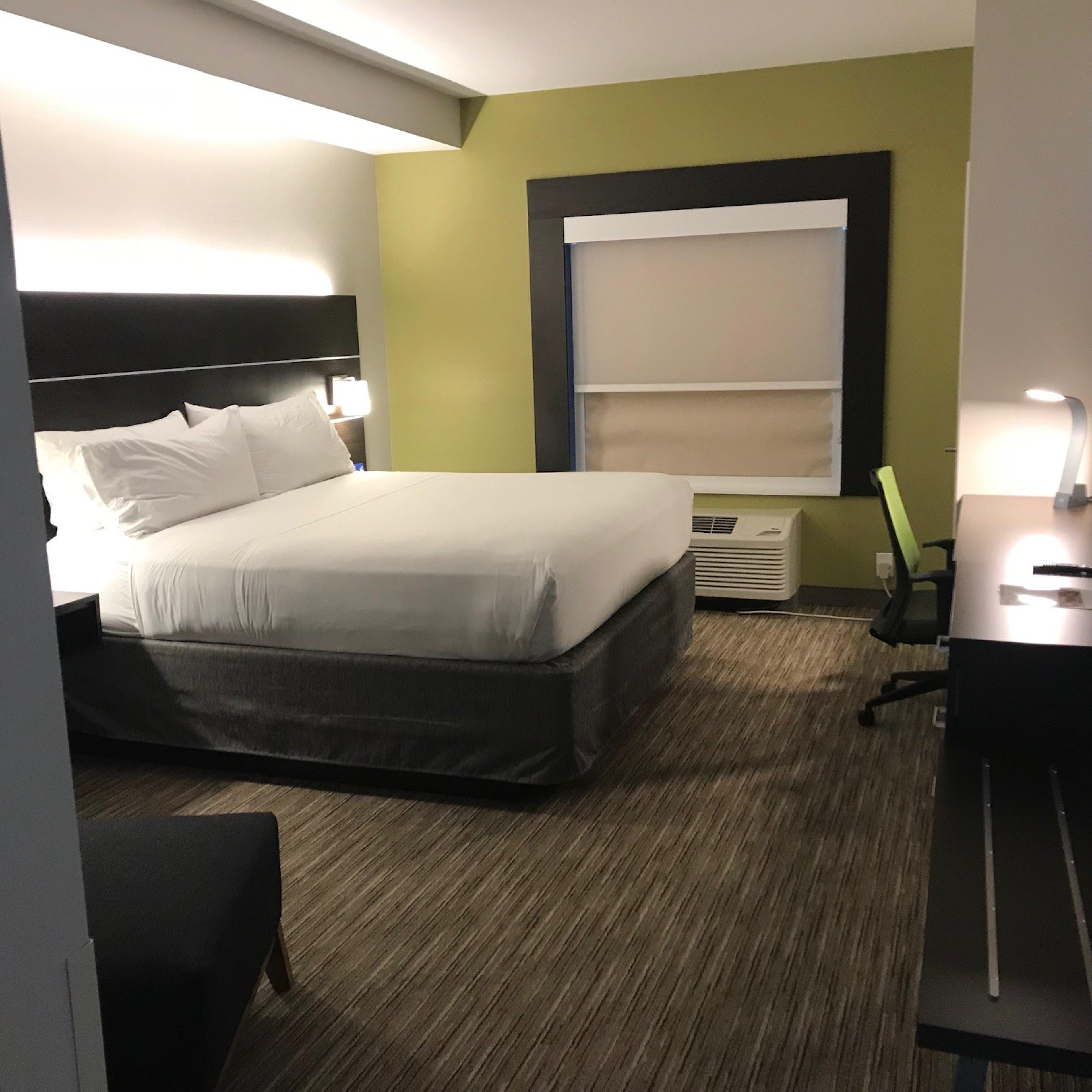 Express Arrowood By Ihg Hotel 2*