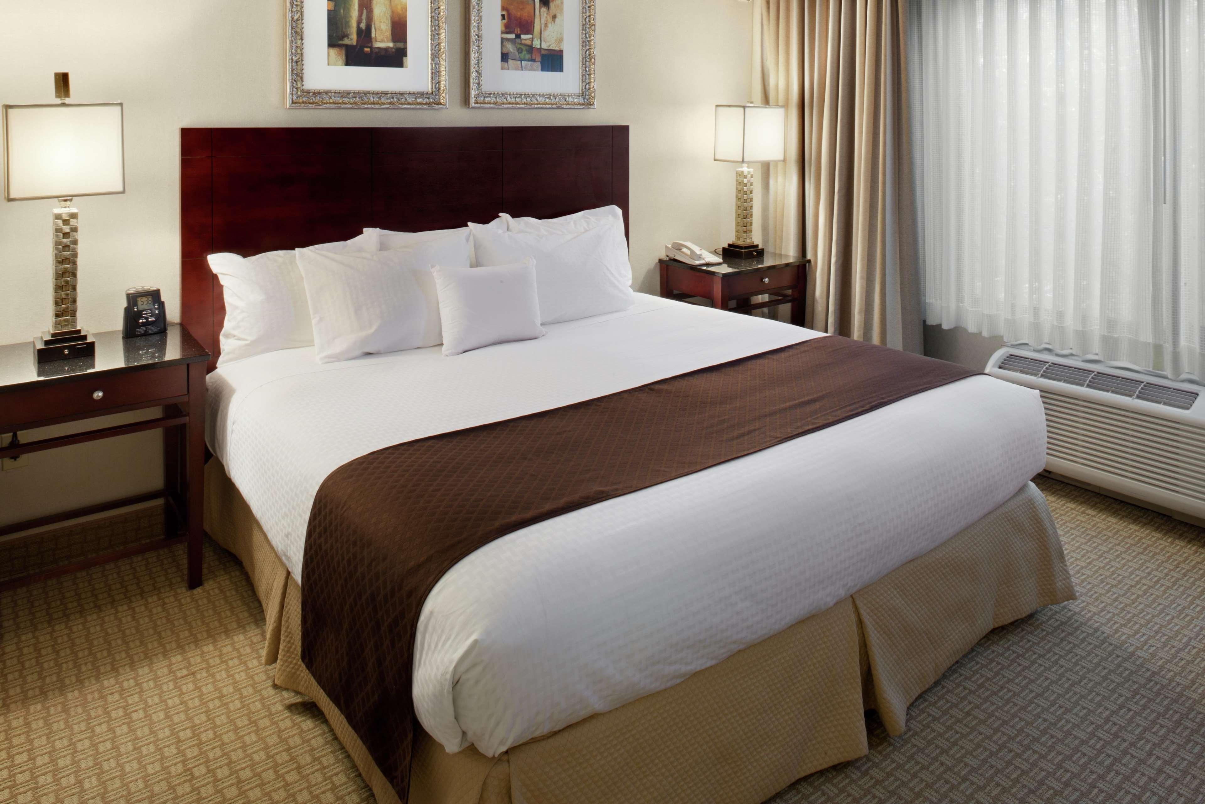 Doubletree By Hilton Airport Hotel Charlotte
