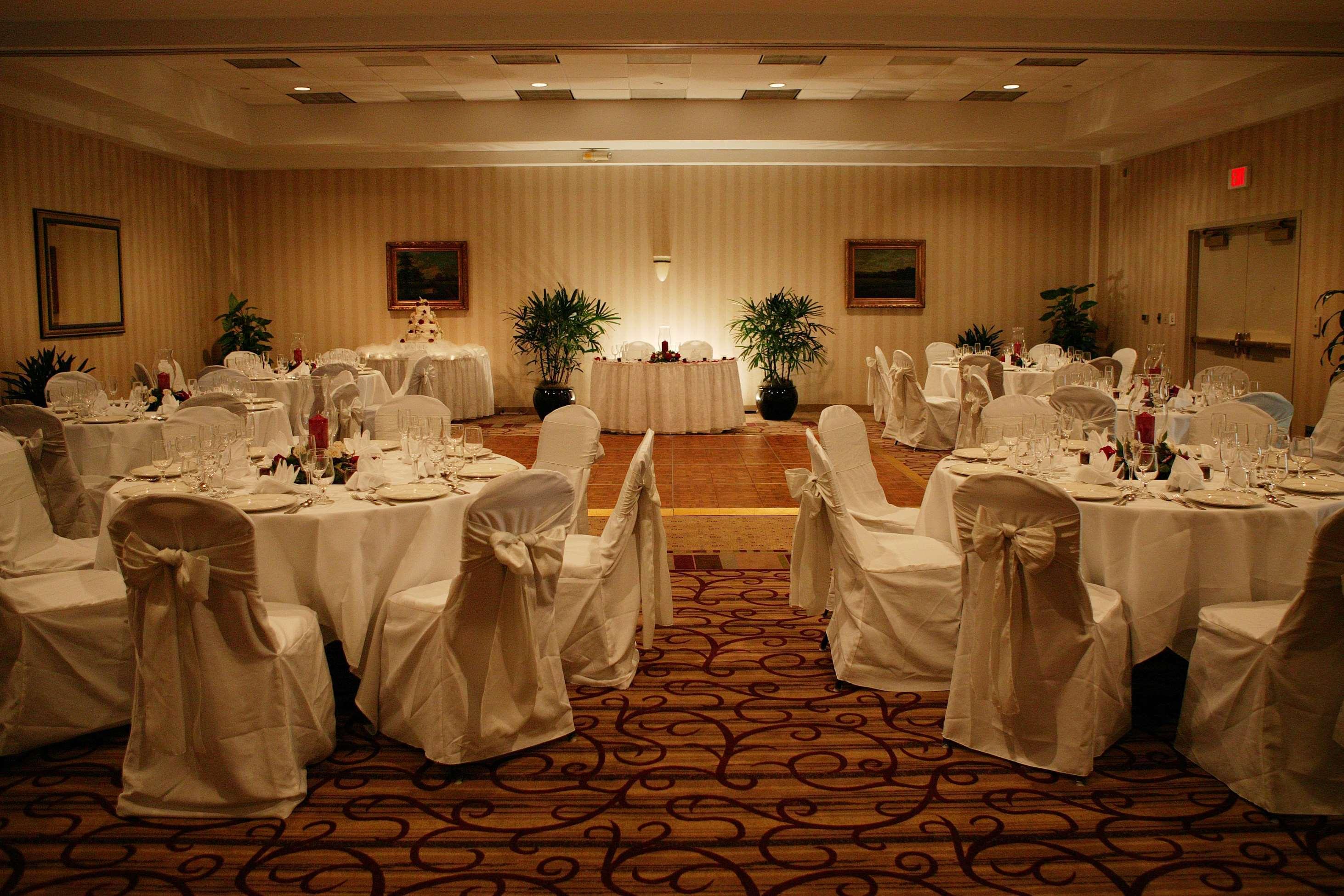 Doubletree By Hilton Airport Hotel Charlotte