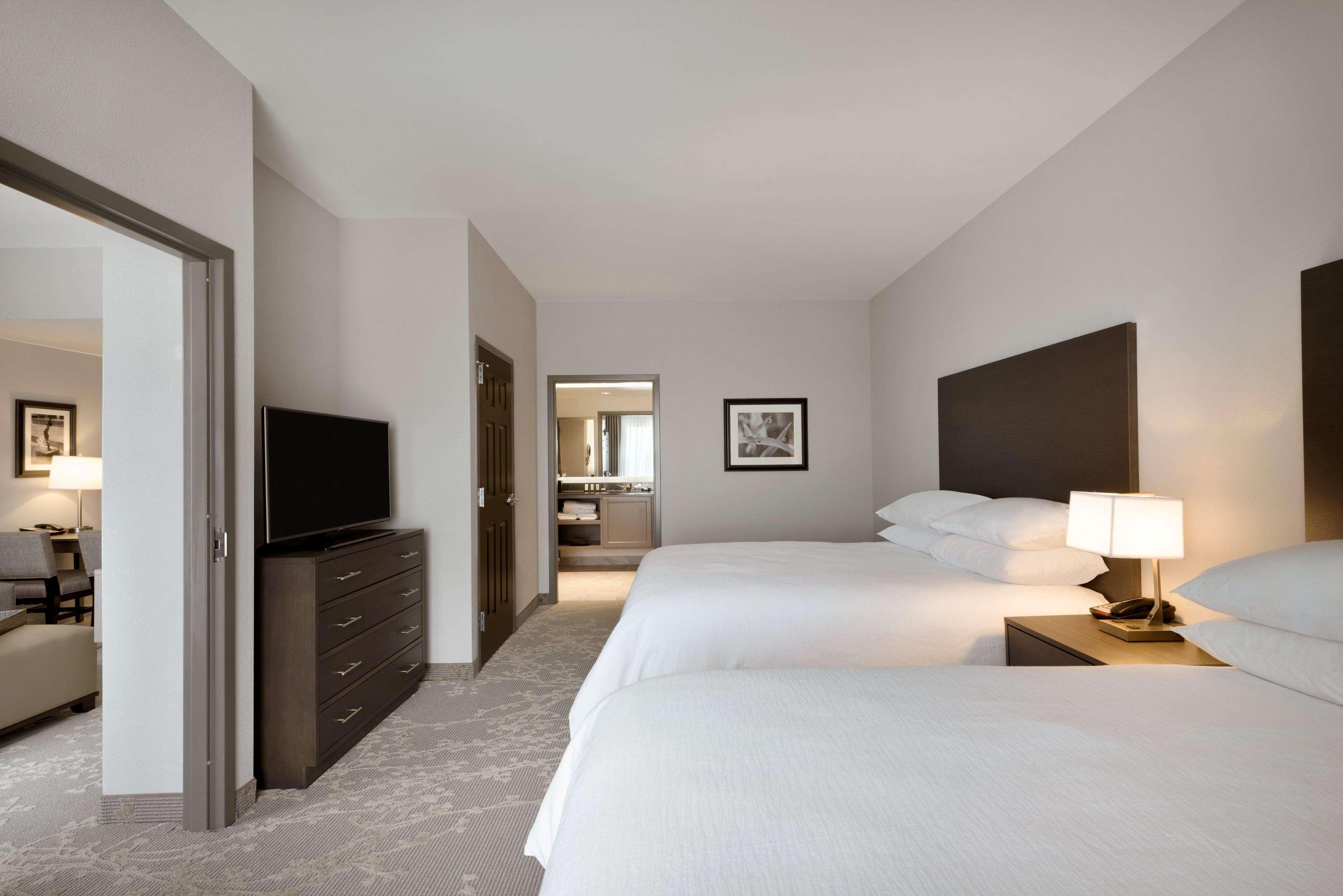 Hotel Embassy Charlotte/ayrsley 4*