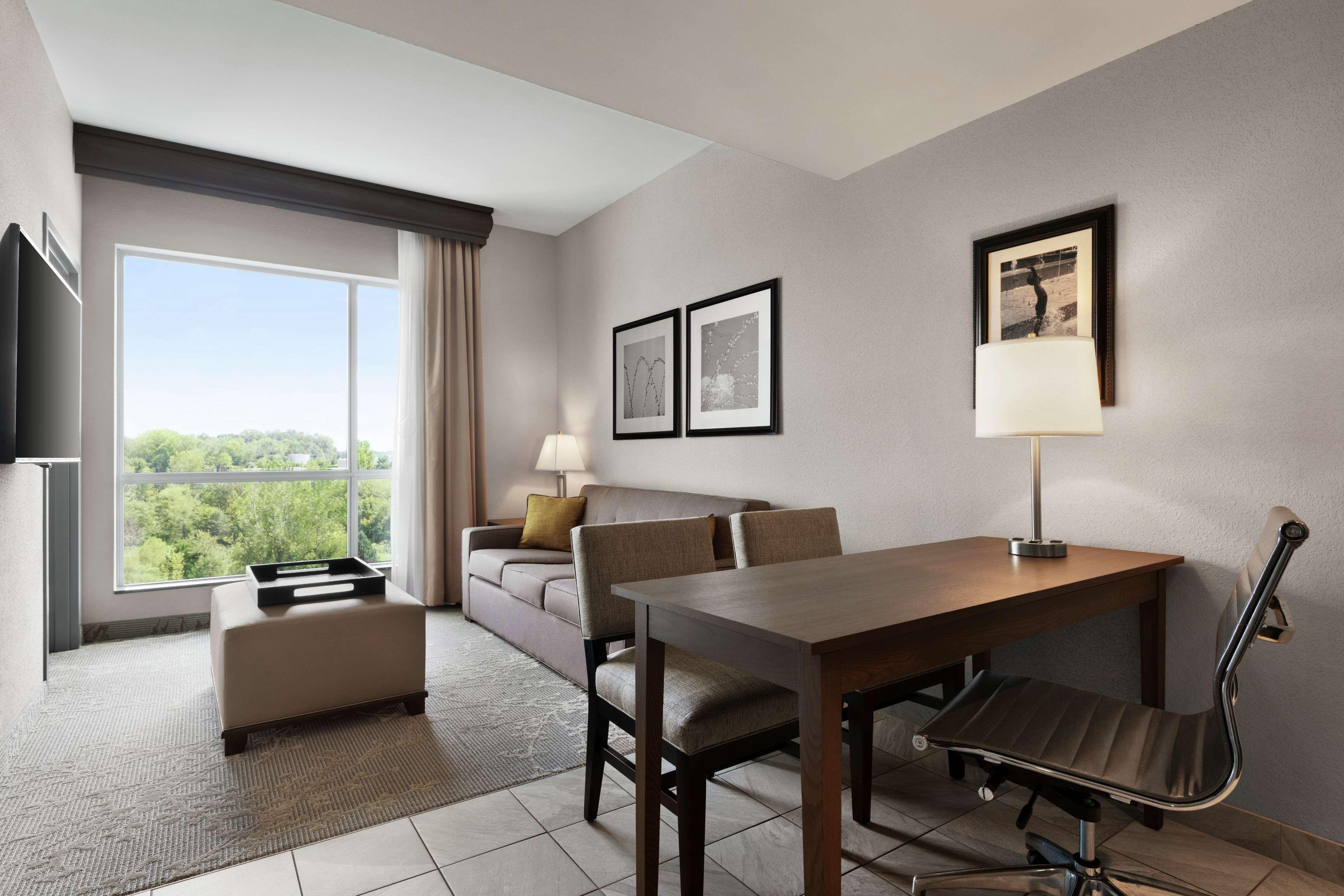 Hotel Embassy Charlotte/ayrsley