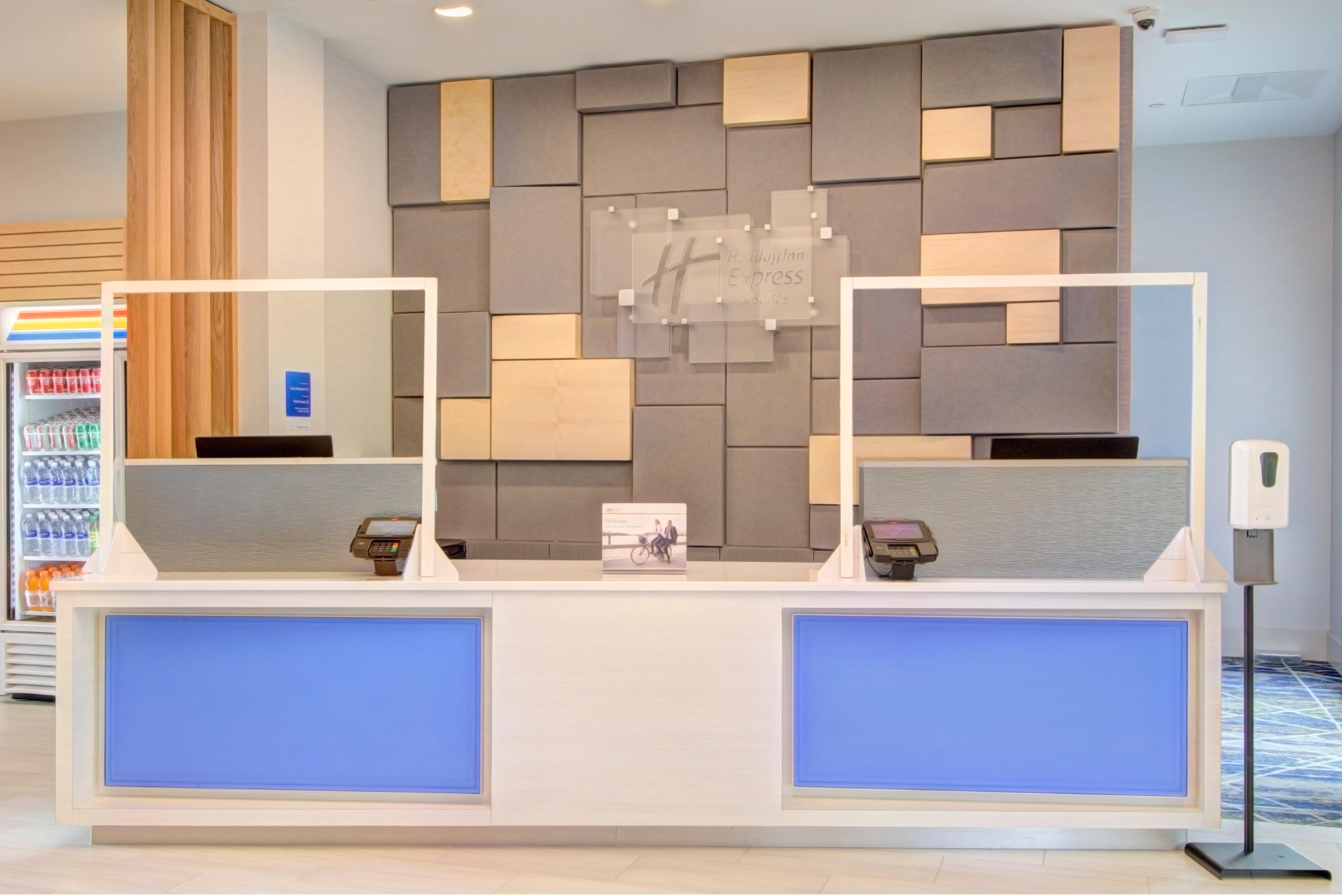 Express & Southwest By Ihg Charlotte