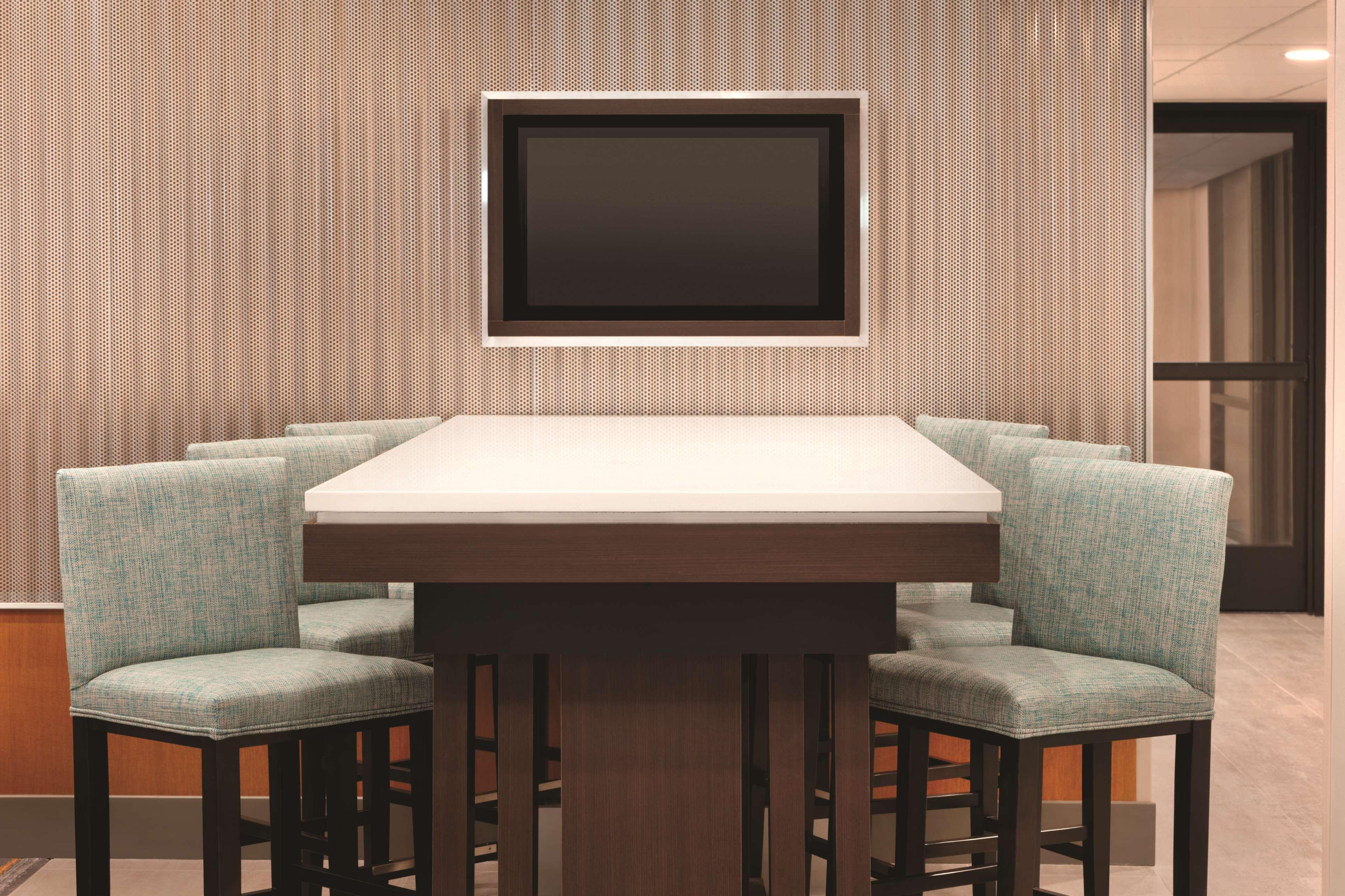 Hotel Radisson Airport