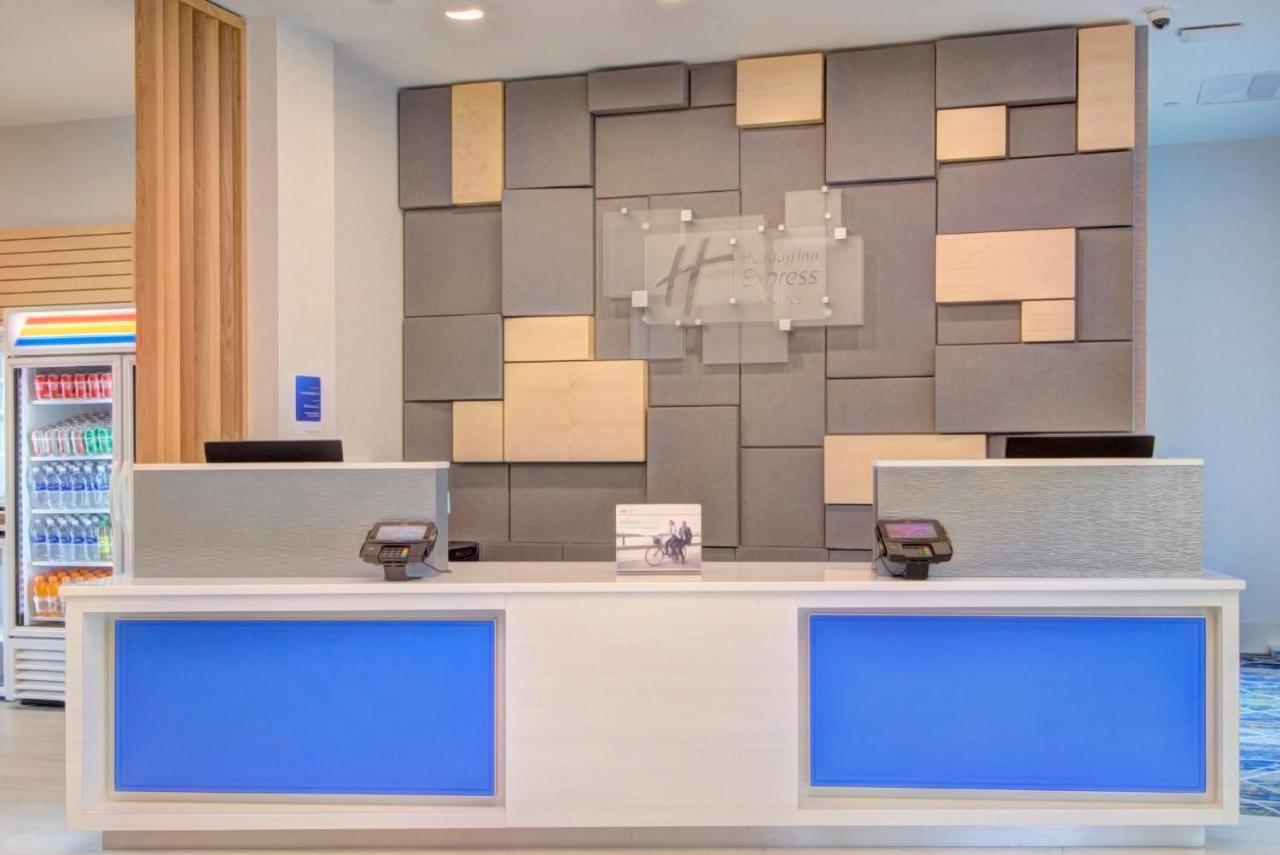 Express & Southwest By Ihg 3*