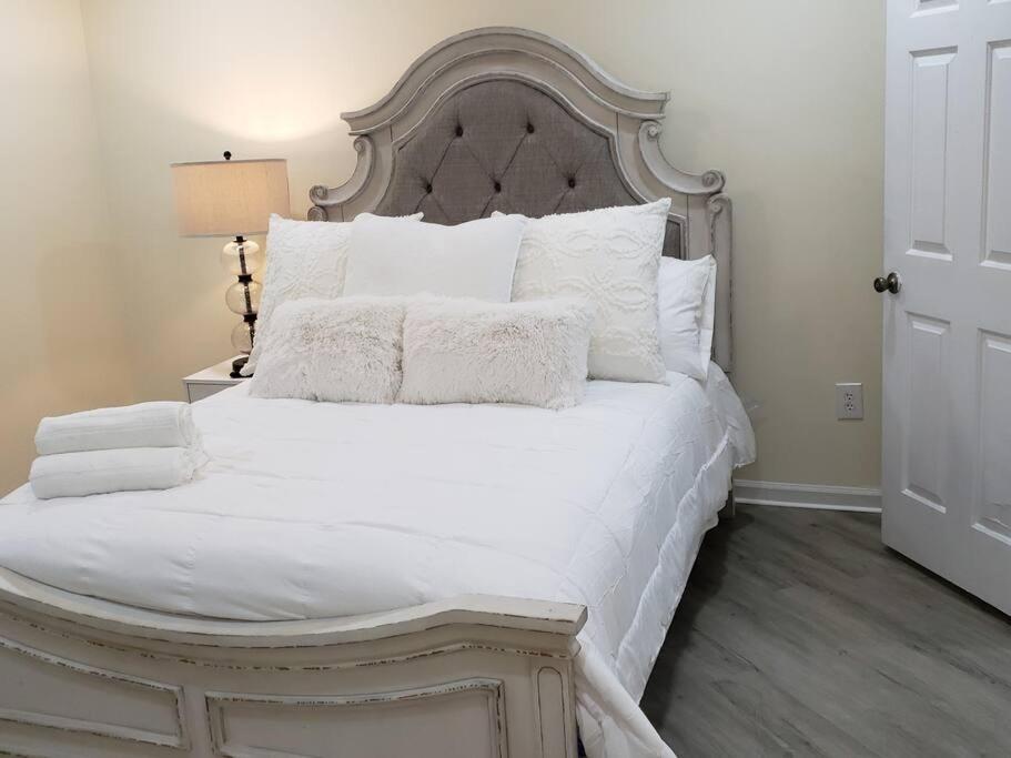 Cozy 2 Bedroom Pineville-matthews Duplex Sleeps 8 *
