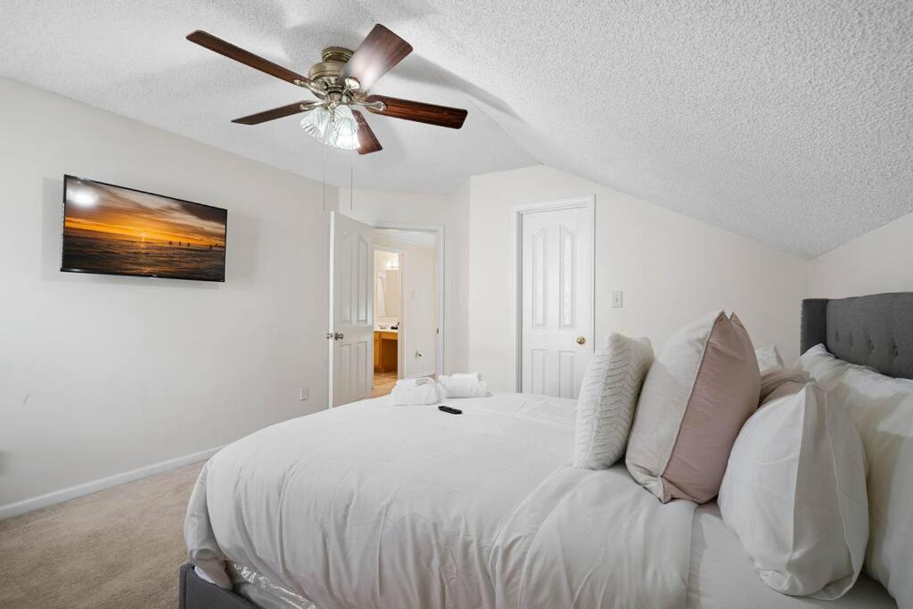 Holiday home Cozy 4b 2 5b King Beds Jacuzzi