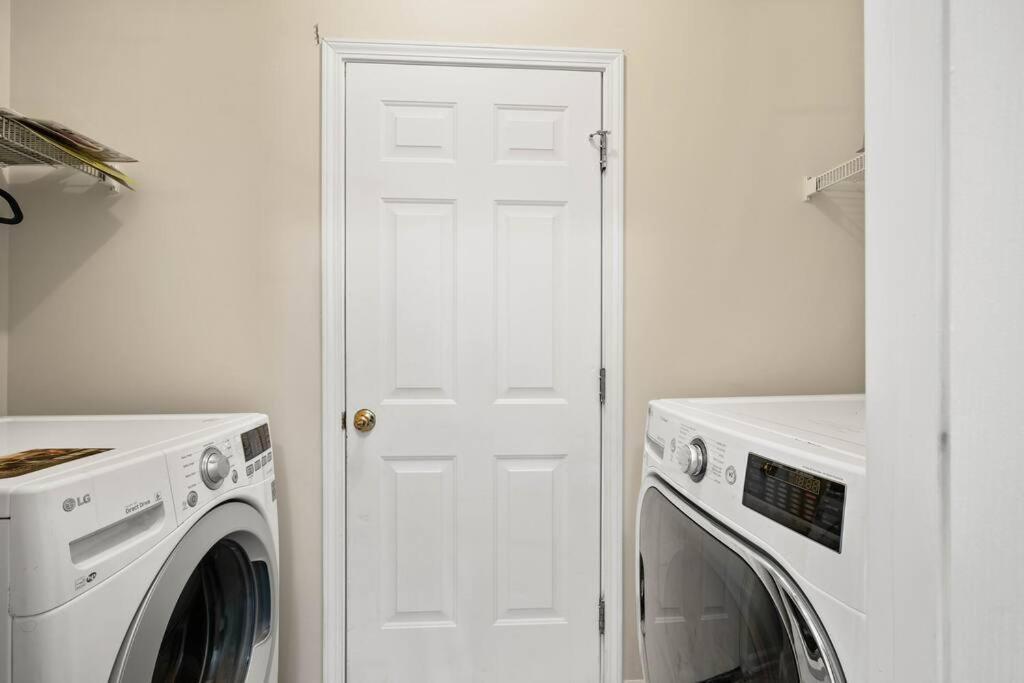 Cozy 4b 2 5b King Beds Jacuzzi * Charlotte
