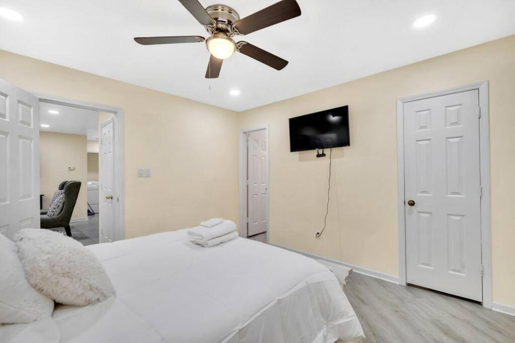 Holiday home Cozy 2 Bedroom Pineville-matthews Duplex Sleeps 8 *