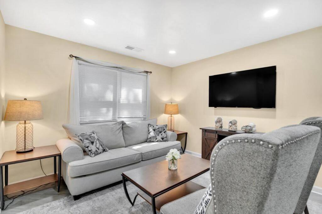Cozy 2 Bedroom Pineville-matthews Duplex Sleeps 8 *