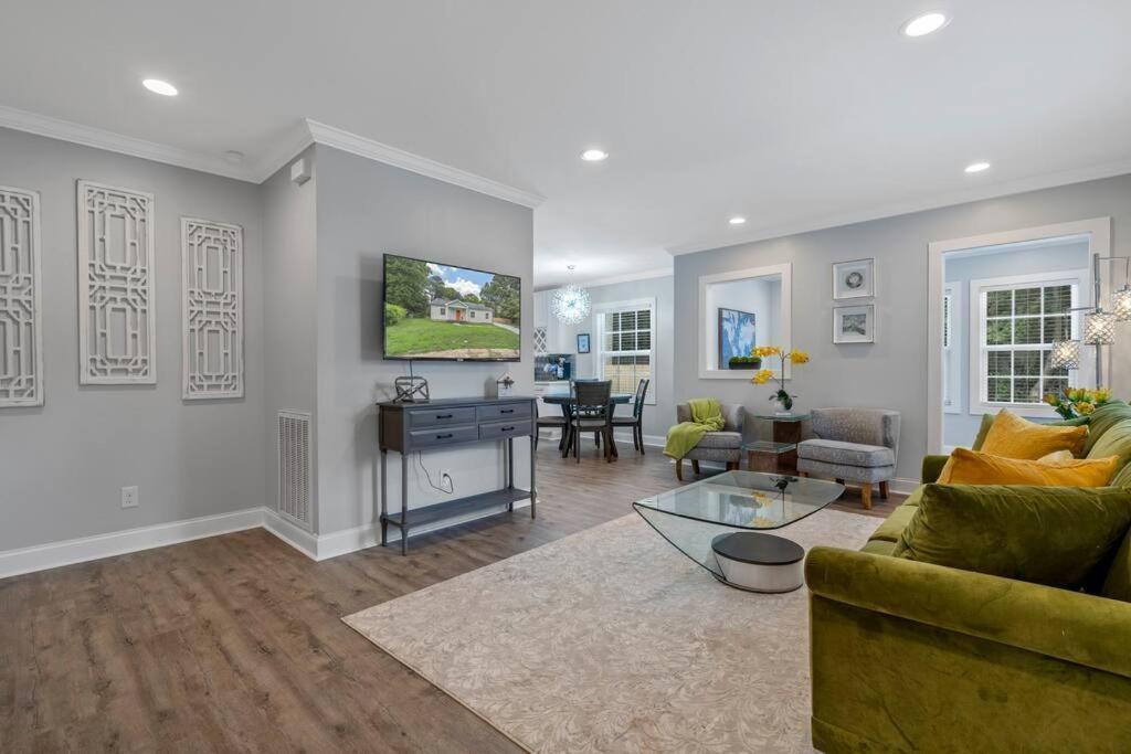 Cheerful 3 Bedroom-long Term Close To Uptown * Charlotte