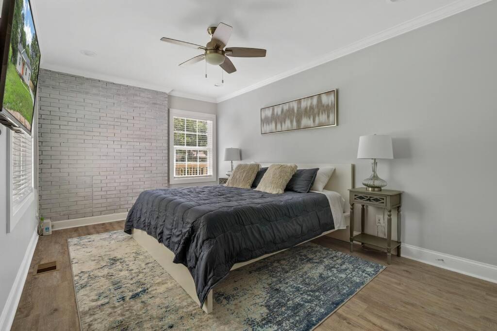 Cheerful 3 Bedroom-long Term Close To Uptown * Charlotte