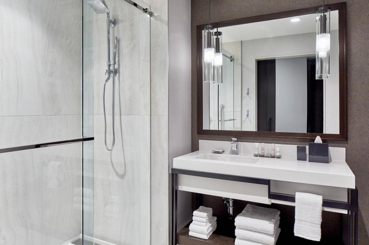 Hotel Unc Marriott & Conference Center 3*