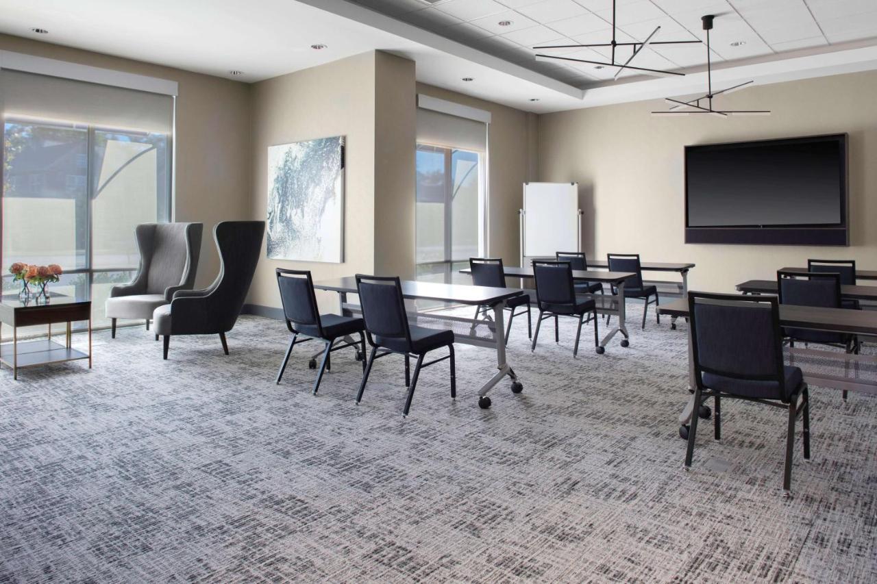 Hyatt House Rea Farms Hotel 3*