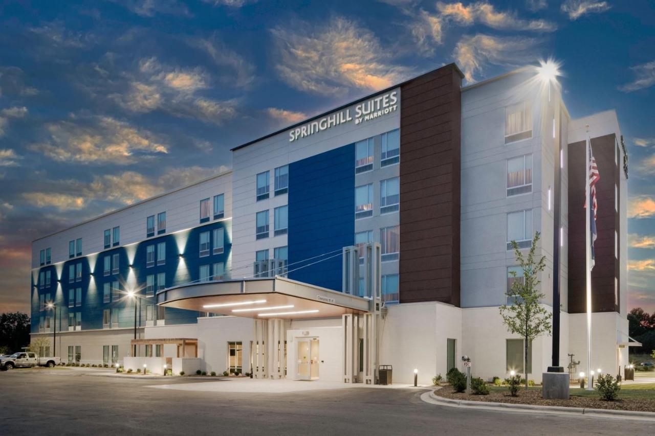 Springhill By Marriott Airport Pointe