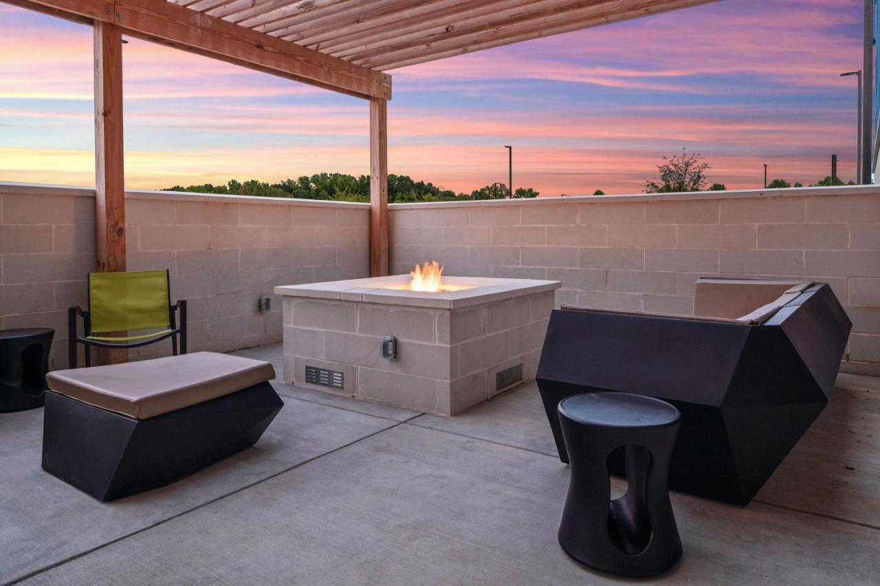 Springhill By Marriott Airport Pointe 2*