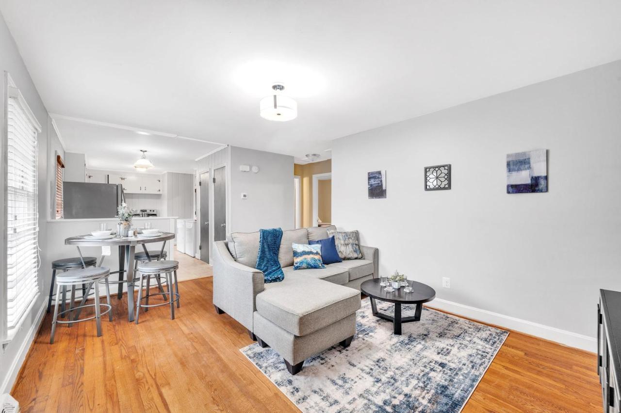 2br Duplex- Near Uptown Holiday home