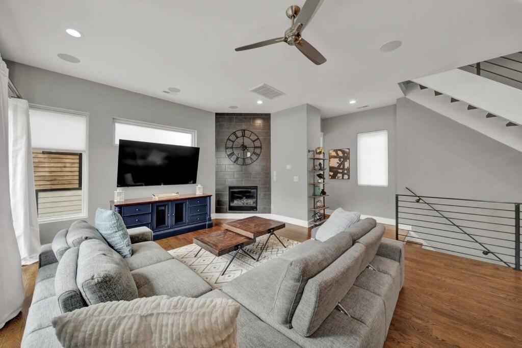 Villa Views Rooftop Hot Tub & Short Walk To Stadium *