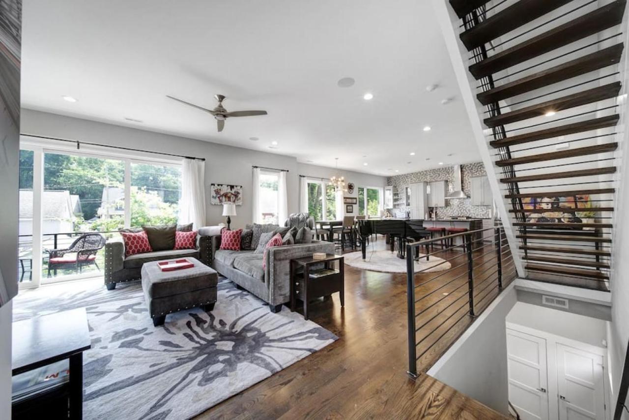 Views - Walking Distance To Panthers Stadium Holiday home Charlotte