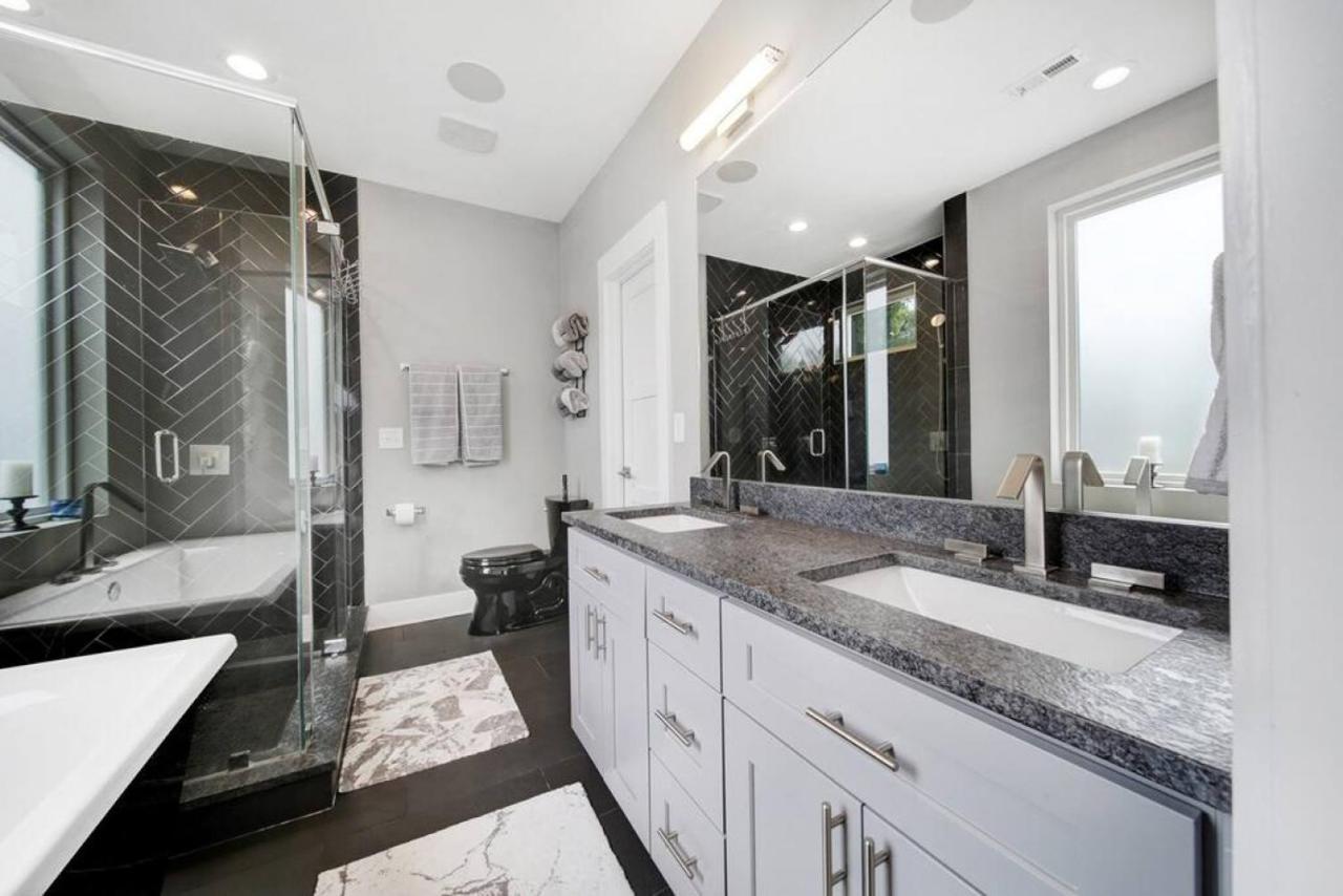 Views - Walking Distance To Panthers Stadium