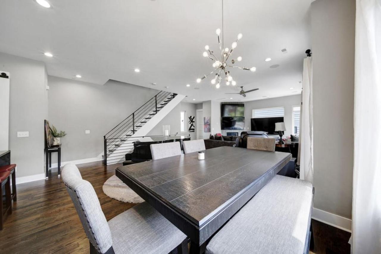 Holiday home Views - Walking Distance To Panthers Stadium *