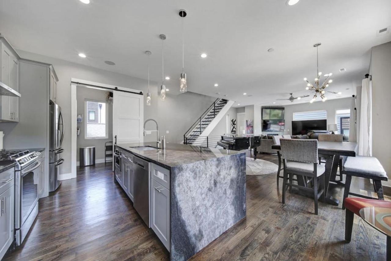 Views - Walking Distance To Panthers Stadium Holiday home *