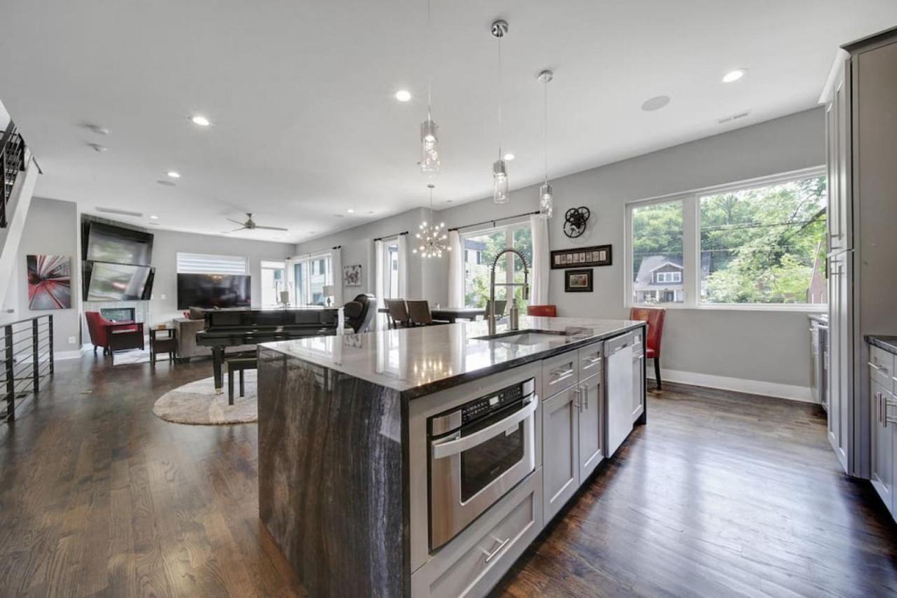 Views - Walking Distance To Panthers Stadium Holiday home