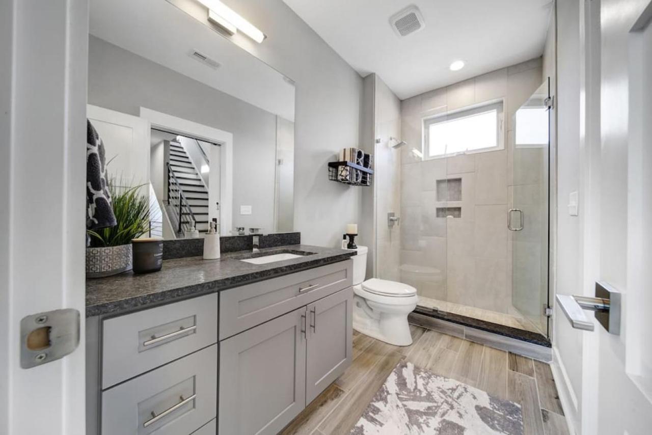Views - Walking Distance To Panthers Stadium Holiday home *