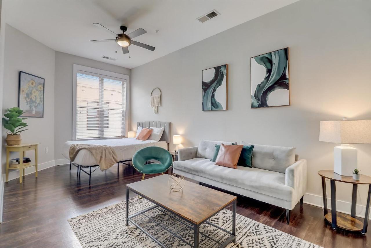 Frontdesk Berkshire Dilworth Apts Midtown Charlotte