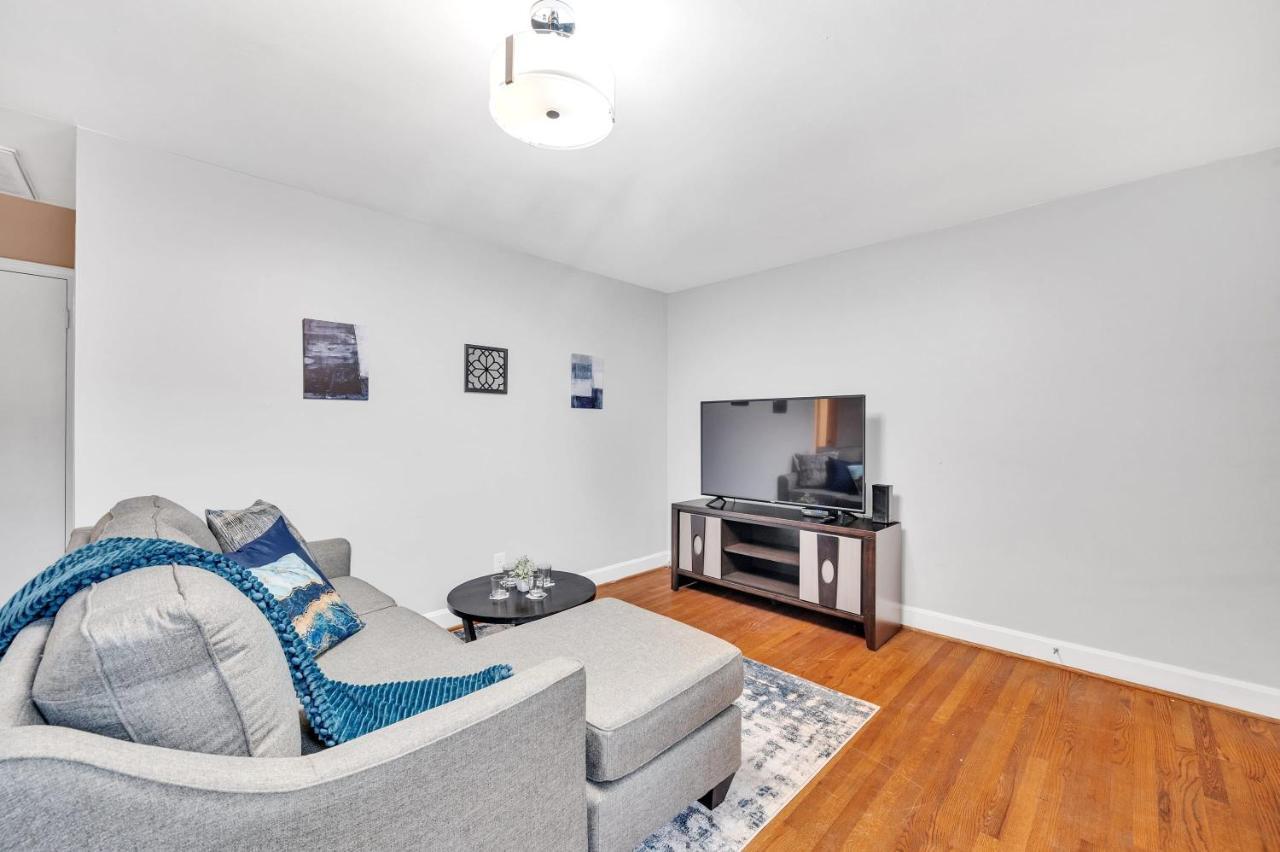 2br Duplex- Near Uptown *