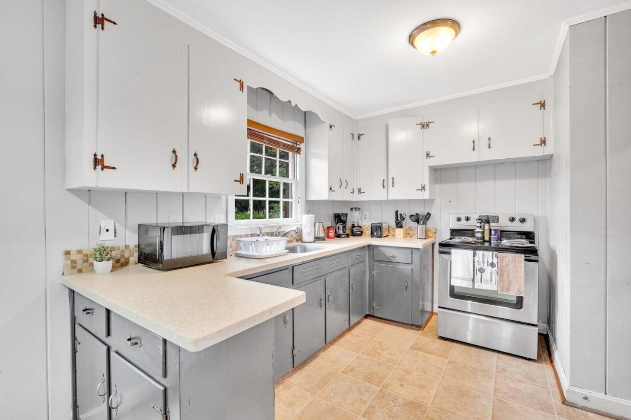 2br Duplex- Near Uptown Holiday home