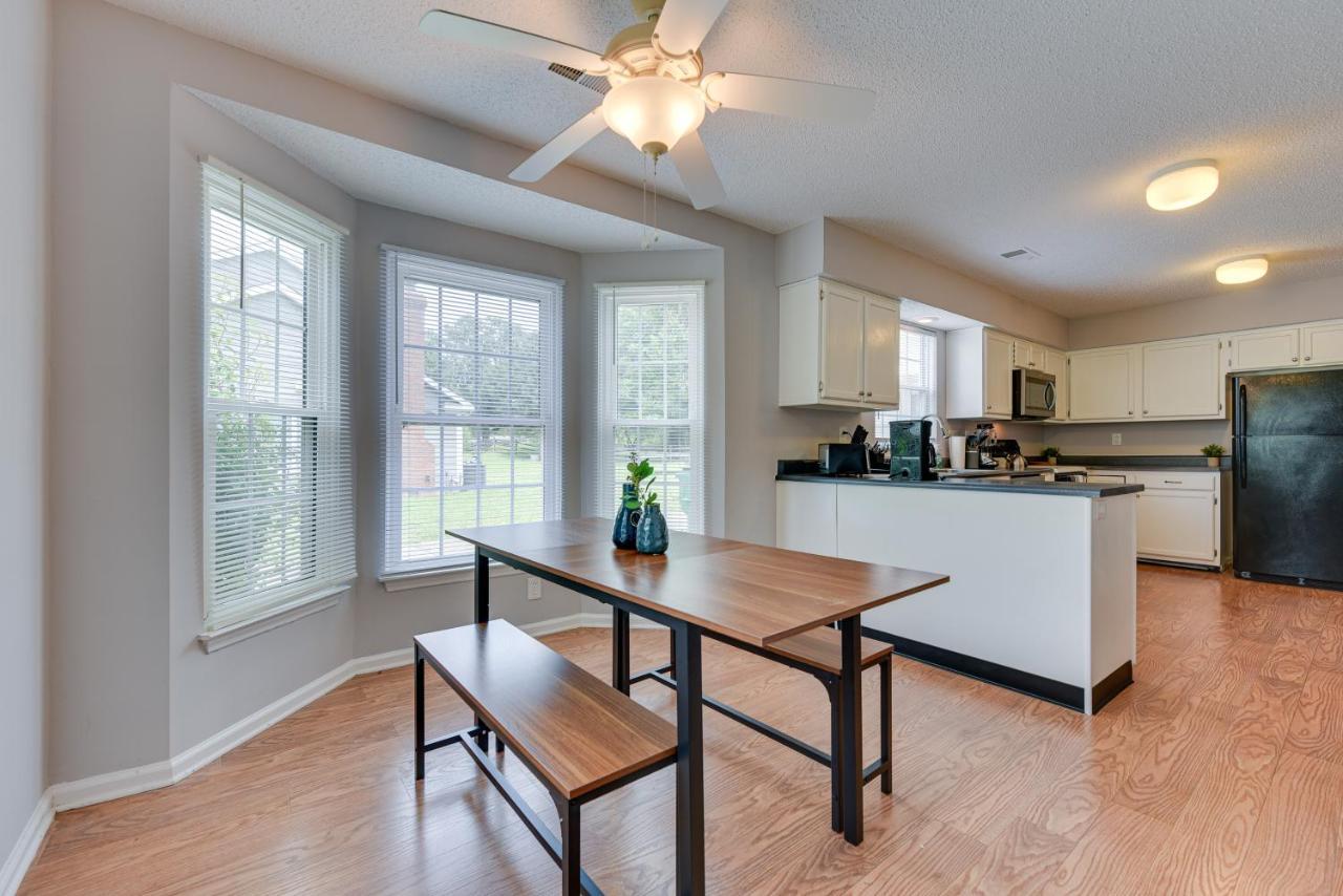 Vacation Near Motor Speedway! Holiday home *