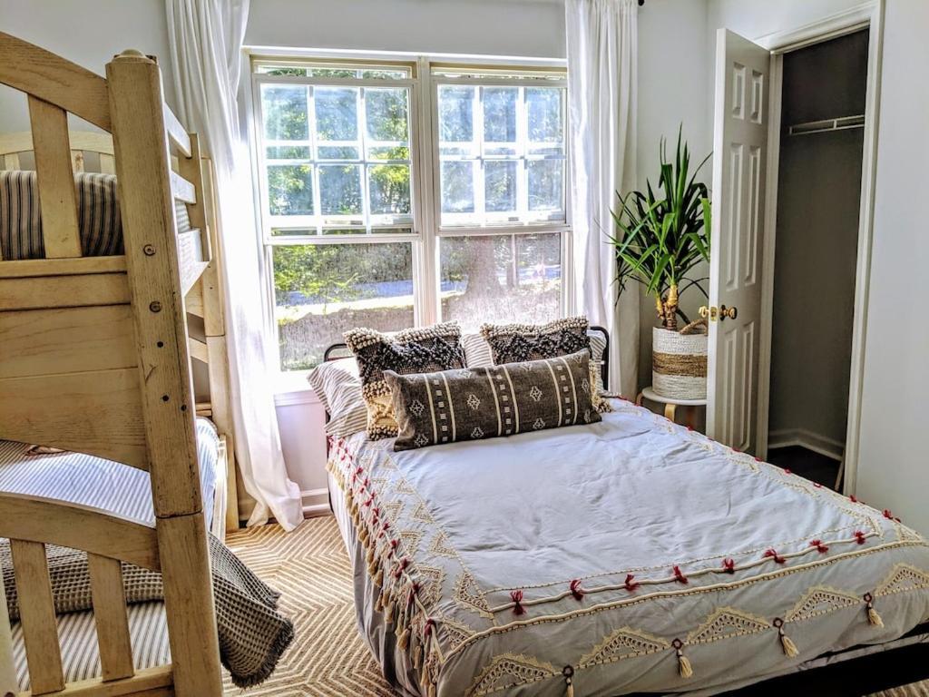 Holiday home Rare Downtown Matthews Walk 2 Shops Restauraunts Hike Clt 2 Bedroom Not 3br