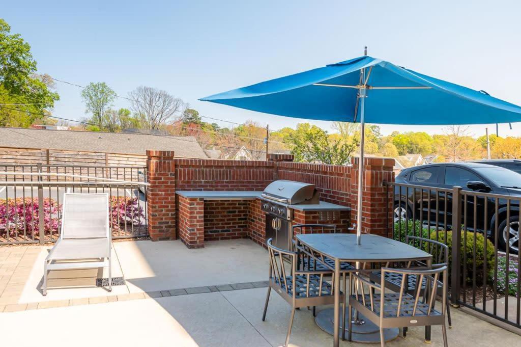 Vibrant And Spacious 1br W Pool Parking And Gym Apartment Charlotte