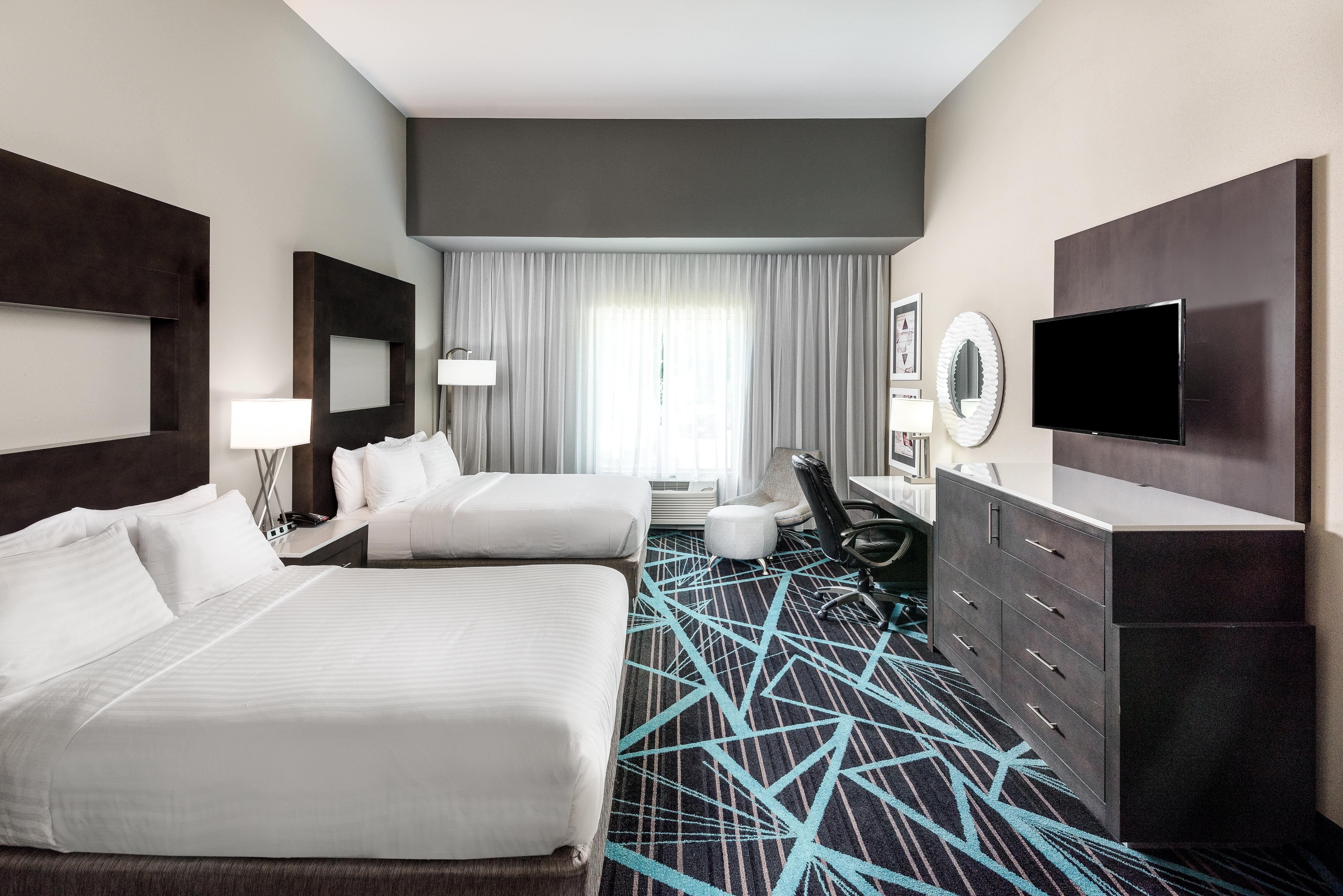 Express & - Airport By Ihg 3*