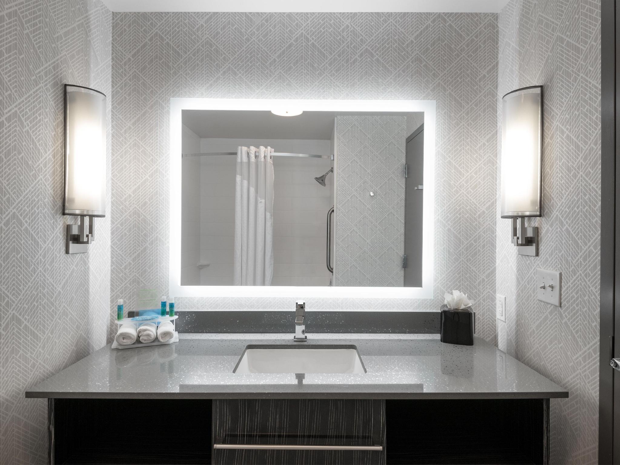 Express & - Airport By Ihg Hotel 3*