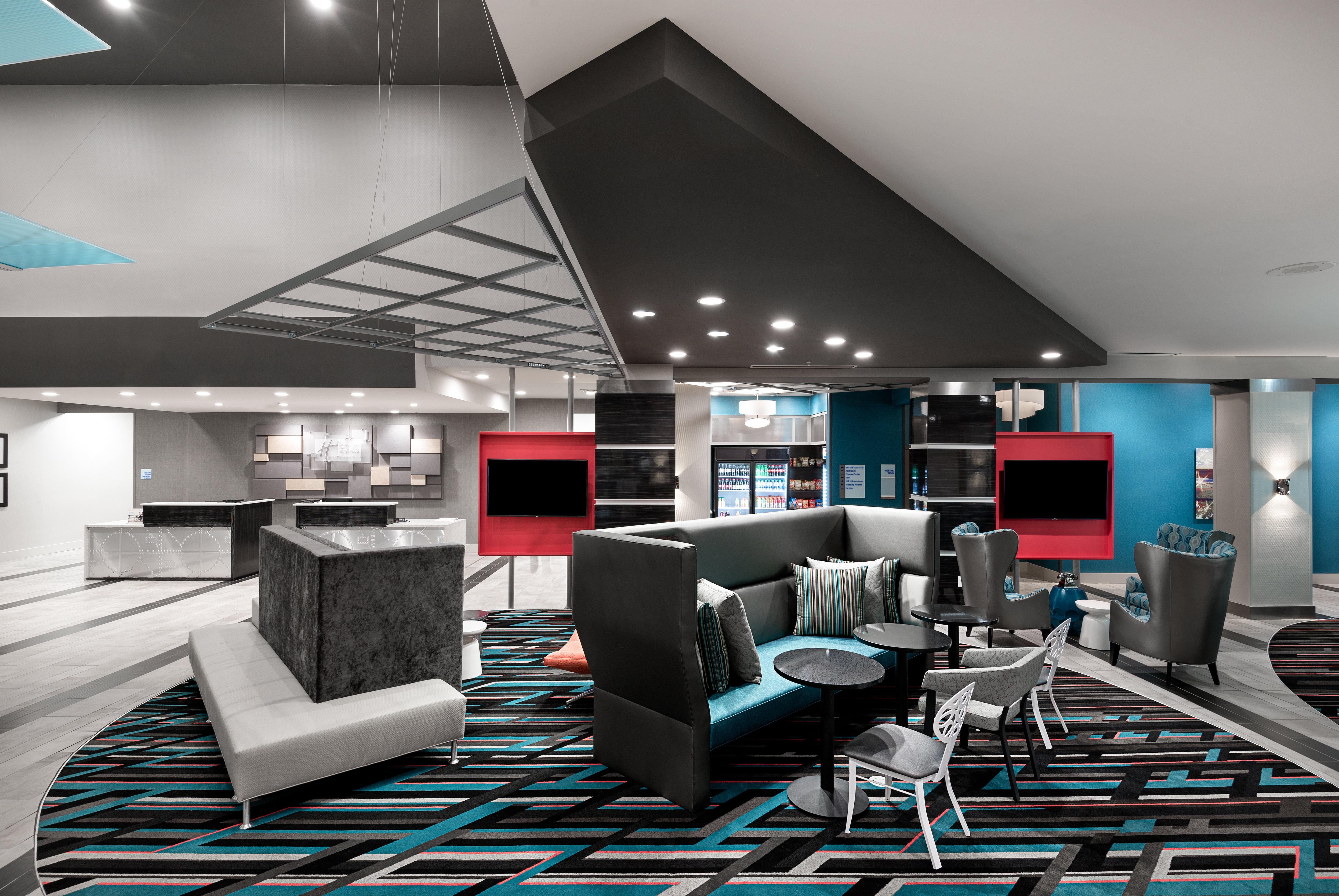 Express & - Airport By Ihg Hotel